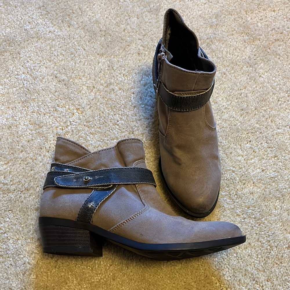Brown ankle boots